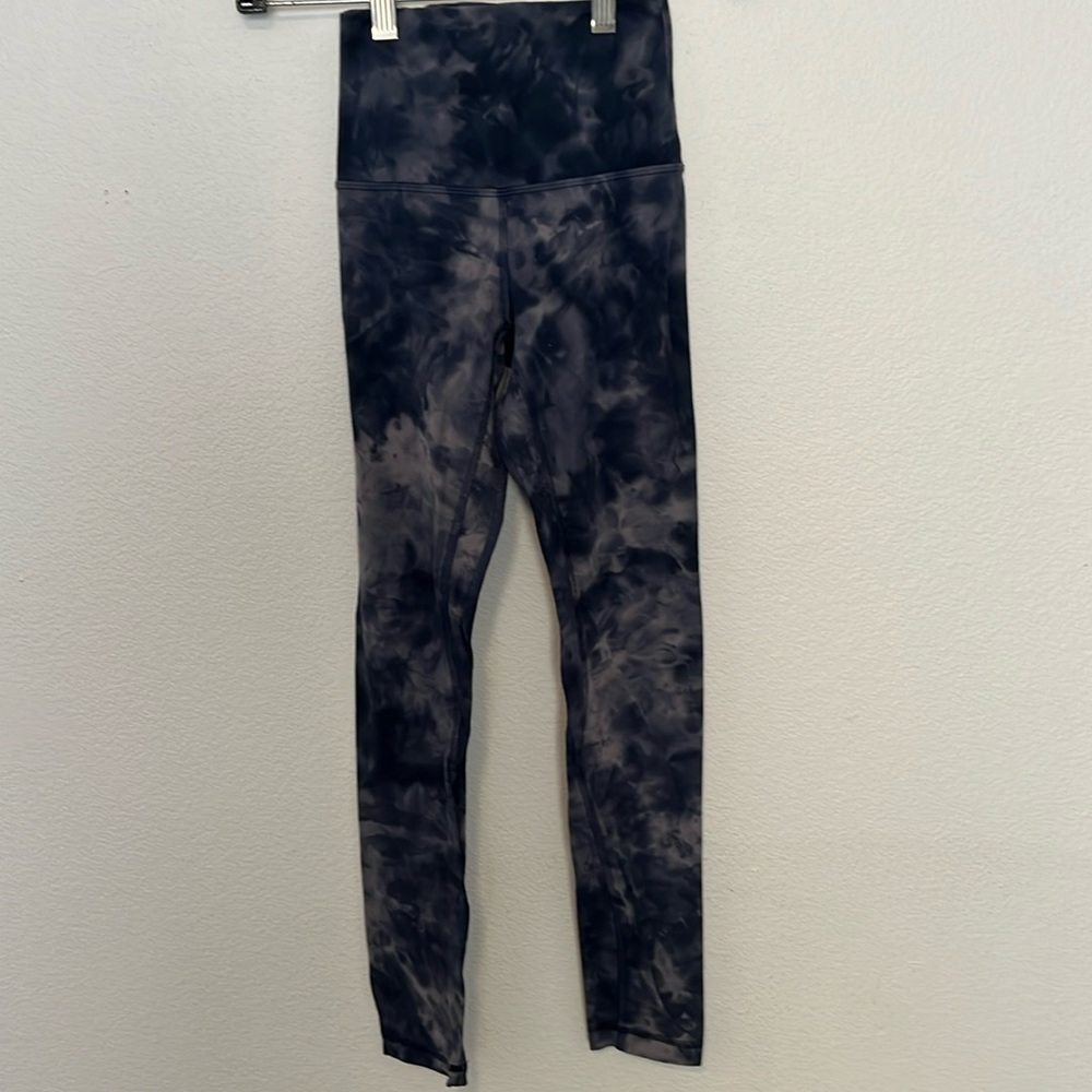 Lululemon leggings, size 2. Gray tie dye 25”